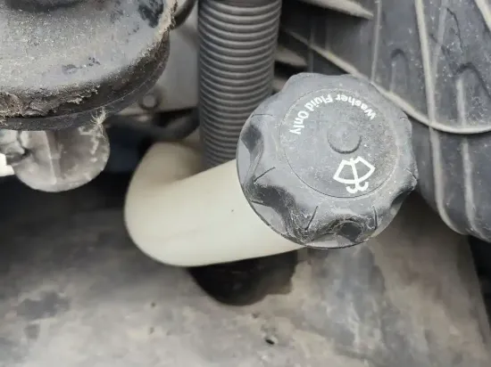 Picture of (Used) 2014 Freightliner Cascadia 125, WINDSHIELD WASHER BOTTLE