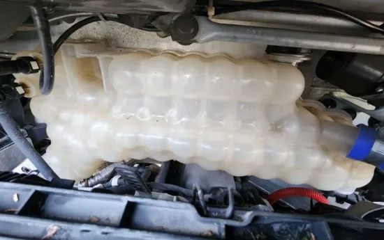 Picture of (Used) 2024 Kenworth T480, RADIATOR OVERFLOW BOTTLE/COOLANT RESERVOIR