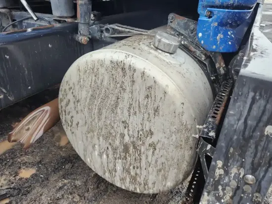 Picture of (Used) 2014 Freightliner Cascadia 125, FUEL TANK