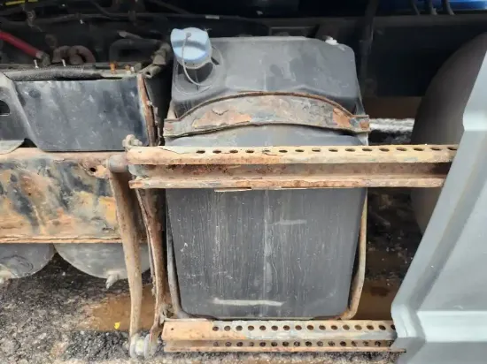 Picture of (Used) 2014 Freightliner Cascadia 125, DEF TANK