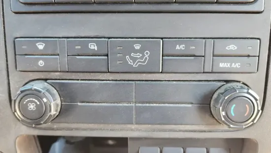Picture of (Used) 2019 Ford F-650, TEMPERATURE CONTROL ASSEMBLY