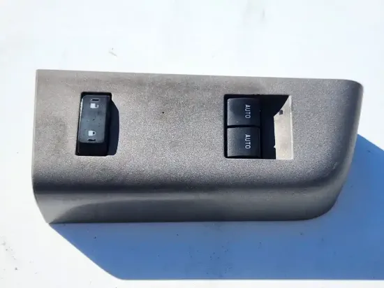 Picture of (Used) 2019 Ford F-650, DOOR ELECTRIC SWITCH