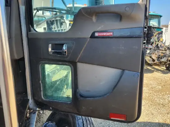 Picture of (Used) 2018 Kenworth T270, INTERIOR DOOR PANEL