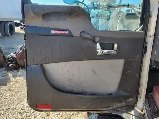 Picture of (Used) 2018 Kenworth T270, INTERIOR DOOR PANEL