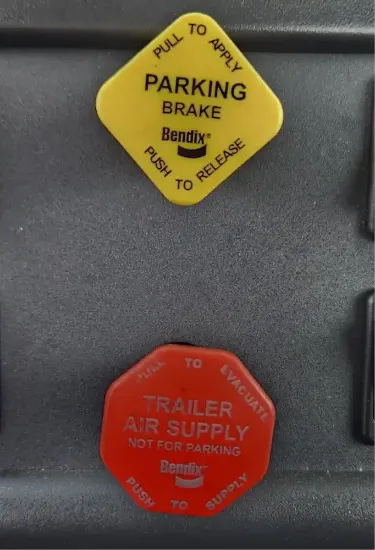 Picture of (Used) 2015 Freightliner M2 106, MISCELLANEOUS DASH SWITCHES