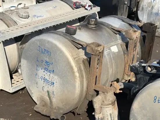 Picture of (Used) 2020 Mack pinnacle, HYDRAULIC TANK- 