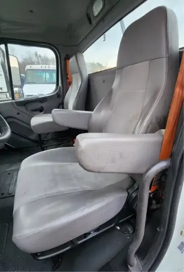 Picture of (Used) 2015 Freightliner M2 106, SEAT
