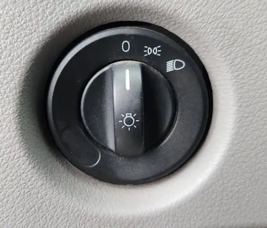 Picture of (Used) 2019 Freightliner Cascadia 126, MISCELLANEOUS DASH SWITCHES