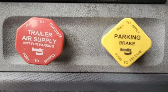 Picture of (Used) 2019 Freightliner Cascadia 126, MISCELLANEOUS DASH SWITCHES