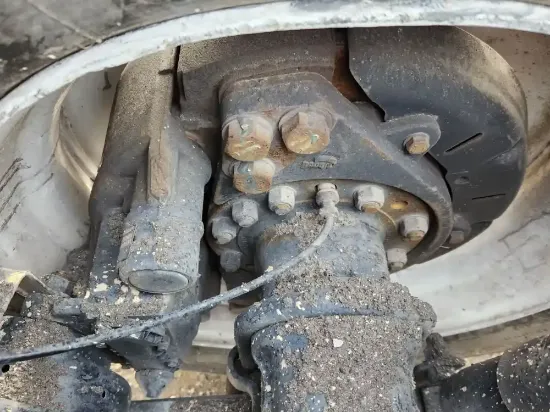 Picture of (Used) 2024 Western Star 47X, FRONT DIFFERENTIAL HUBS