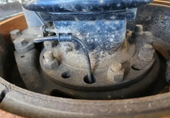 Picture of (Used) 2019 Freightliner Cascadia 126, FRONT DIFFERENTIAL HUBS