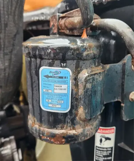 Picture of (Used) 2020 Freightliner Cascadia 126, A/C DRYER RECEIVER