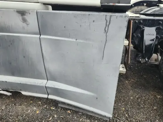 Picture of (Used) 2018 Freightliner Cascadia 125, TANK FAIRINGS