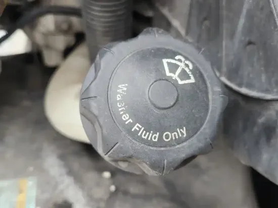 Picture of (Used) 2018 Freightliner Cascadia 125, WINDSHIELD WASHER BOTTLE