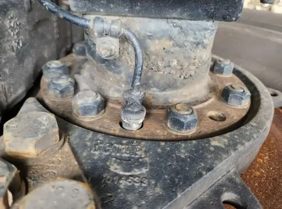 Picture of (Used) 2020 Freightliner Cascadia 126, REAR DIFFERENTIAL HUBS