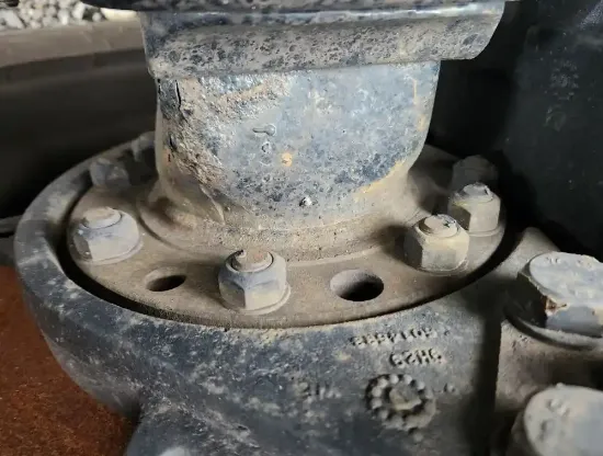 Picture of (Used) 2020 Freightliner Cascadia 126, FRONT DIFFERENTIAL HUBS