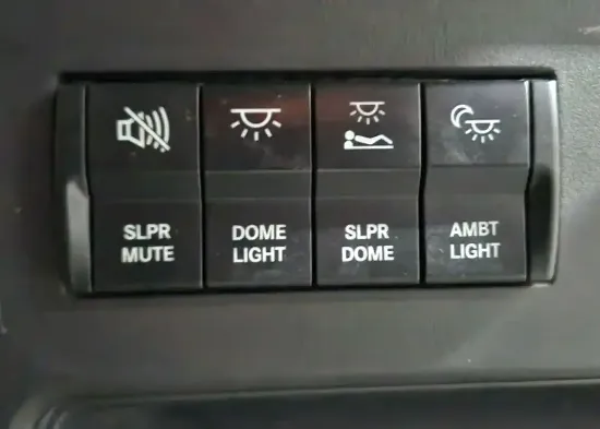 Picture of (Used) 2019 Freightliner Cascadia 126, MISCELLANEOUS DASH SWITCHES