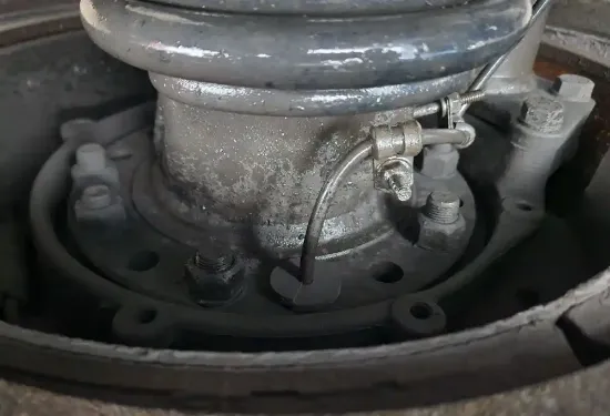 Picture of (Used) 2024 Freightliner Cascadia 126, FRONT DIFFERENTIAL HUBS