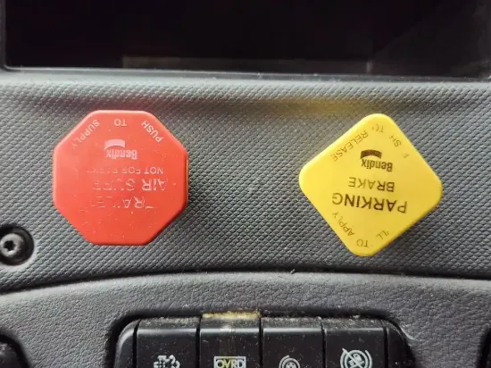 Picture of (Used) 2018 Freightliner Cascadia 125, MISCELLANEOUS DASH SWITCHES