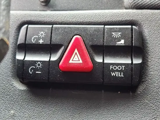 Picture of (Used) 2018 Freightliner Cascadia 125, MISCELLANEOUS DASH SWITCHES