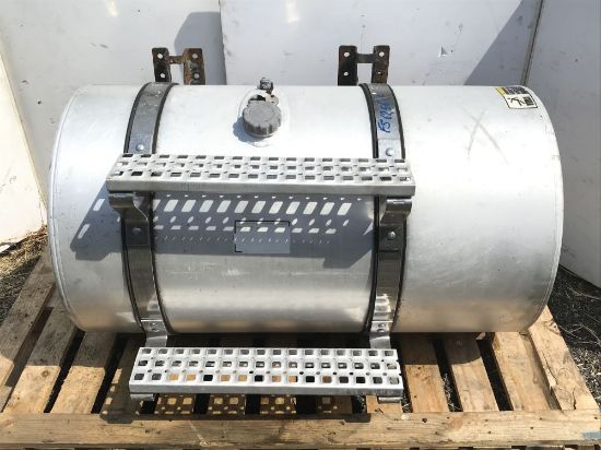 Picture of (Used) 2006 Volvo VNM, FUEL TANK STRAPS,