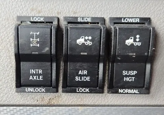 Picture of (Used) 2022 Freightliner Cascadia 126, MISCELLANEOUS DASH SWITCHES