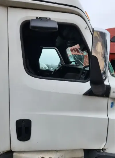 Picture of (Used) 2022 Freightliner Cascadia 126, DOOR