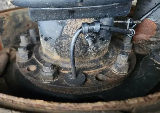 Picture of (Used) 2022 Freightliner Cascadia 126, REAR DIFFERENTIAL HUBS