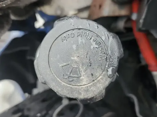 Picture of (Used) 2021 Freightliner Cascadia 126, WINDSHIELD WASHER BOTTLE