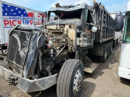 Picture of 2001-peterbilt-378-truck-delivery