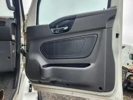 Picture of (Used) 2019 International LT625, INTERIOR DOOR PANEL
