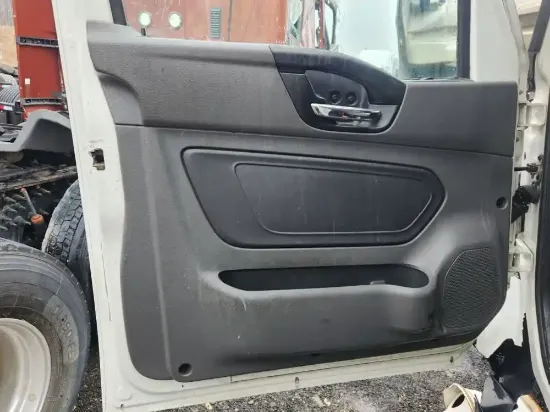 Picture of (Used) 2019 International LT625, INTERIOR DOOR PANEL