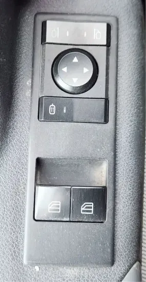 Picture of (Used) 2022 Freightliner Cascadia 126, DOOR ELECTRIC SWITCH