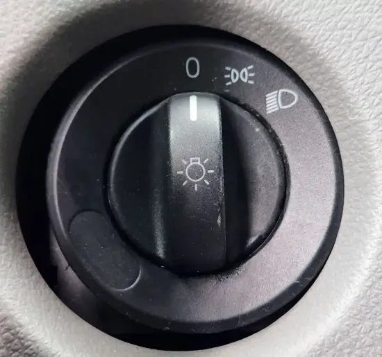 Picture of (Used) 2022 Freightliner Cascadia 126, MISCELLANEOUS DASH SWITCHES