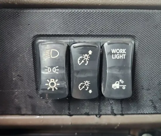 Picture of (Used) 2020 International HX520, MISCELLANEOUS DASH SWITCHES