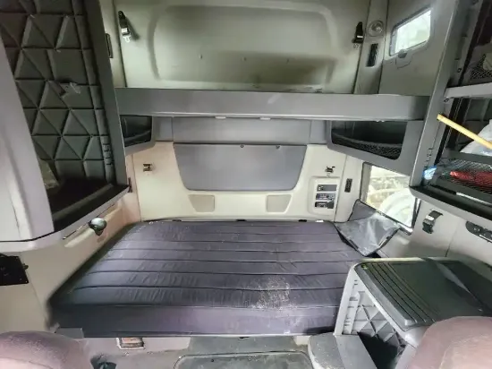 Picture of (Used) 2019 International LT625, SLEEPER BUNK