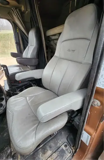 Picture of (Used) 2020 International HX520, SEAT