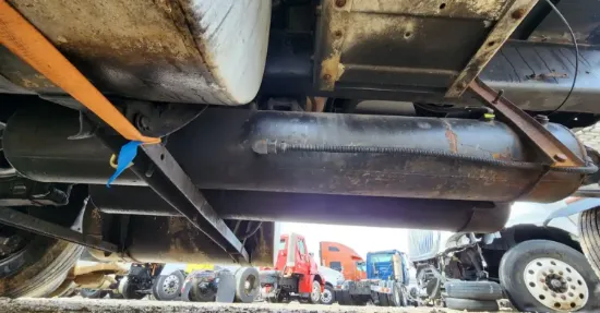 Picture of (Used) 2000 International 9400, AIR TANK (1)