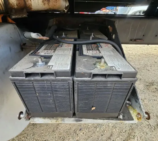 Picture of (Used) 2000 International 9400, BATTERY BOX