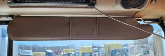 Picture of (Used) 2000 International 9400, SUN VISOR