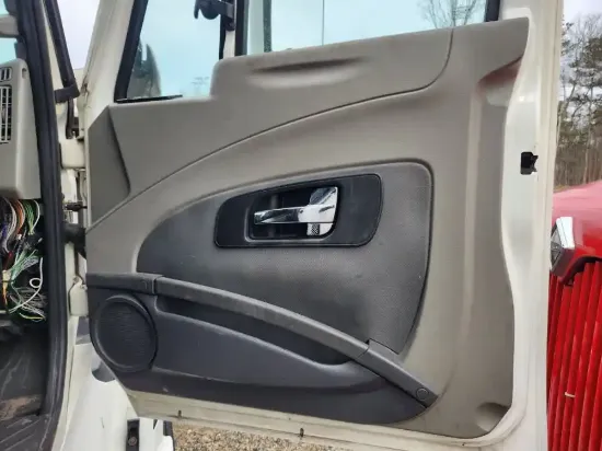 Picture of (Used) 2015 International PROSTAR, INTERIOR DOOR PANEL