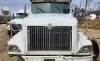 Picture of (Used) 2000 International 9400, HOOD ASSEMBLY