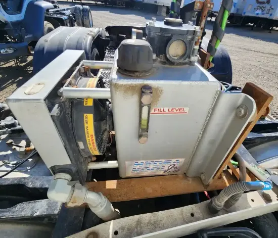 Picture of (Used) 2023 Peterbilt 567, HYDRAULIC COOLING SYSTEM