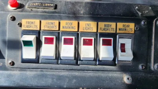 Picture of (Used) 1989 Mack MC688FC, MISCELLANEOUS DASH SWITCHES
