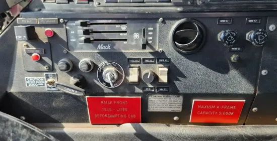 Picture of (Used) 1989 Mack MC688FC, MISCELLANEOUS DASH SWITCHES