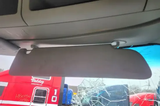 Picture of (Used) 2019 Kenworth T680, SUN VISOR