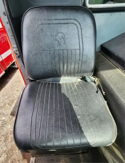 Picture of (Used) 1989 Mack MC688FC, SEAT