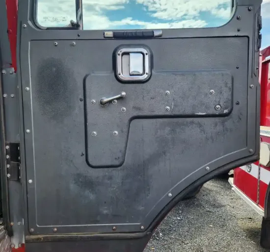 Picture of (Used) 1989 Mack MC688FC, INTERIOR DOOR PANEL