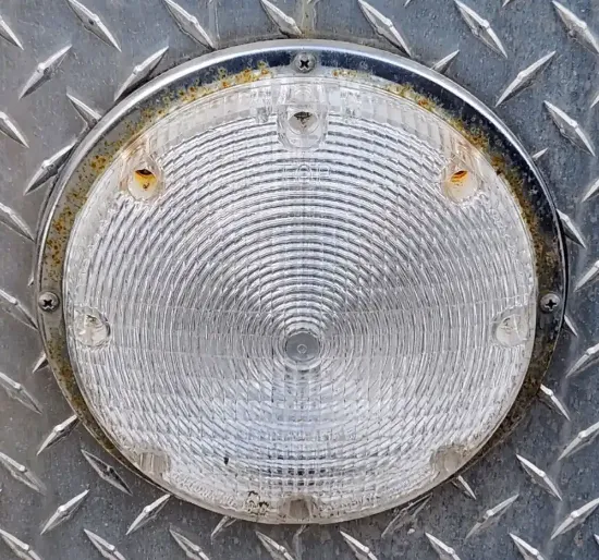 Picture of (Used) 1989 Mack MC688FC, TAIL LIGHT ASSEMBLY