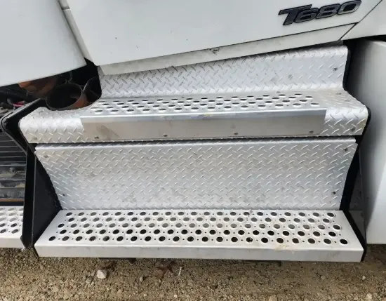 Picture of (Used) 2019 Kenworth T680, DPF COVER